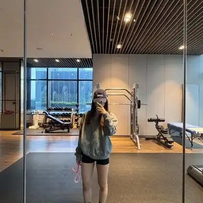 万子雅